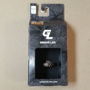 Groove life ring